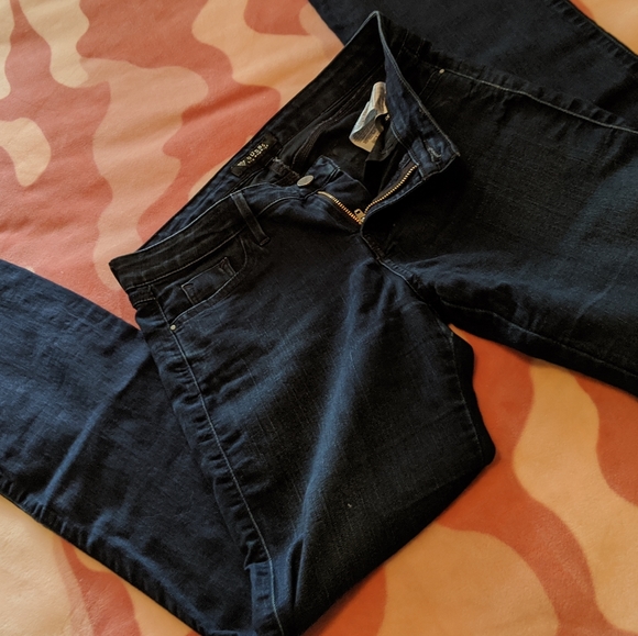 Guess Stud/Pocket Jeans - Picture 3 of 10